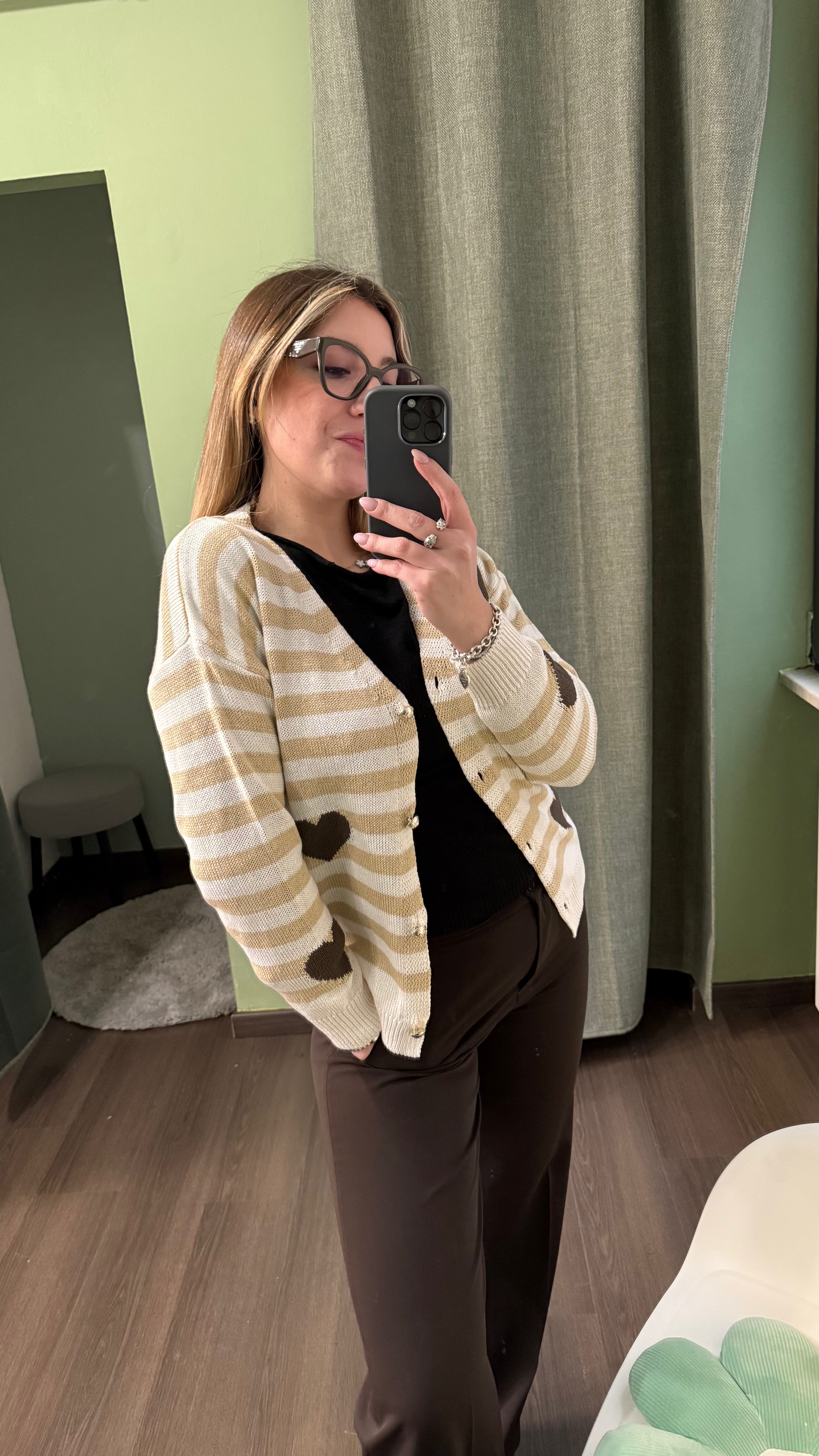 Cardigan Donna Righe Beige con Cuori – Bottoni Gioiello